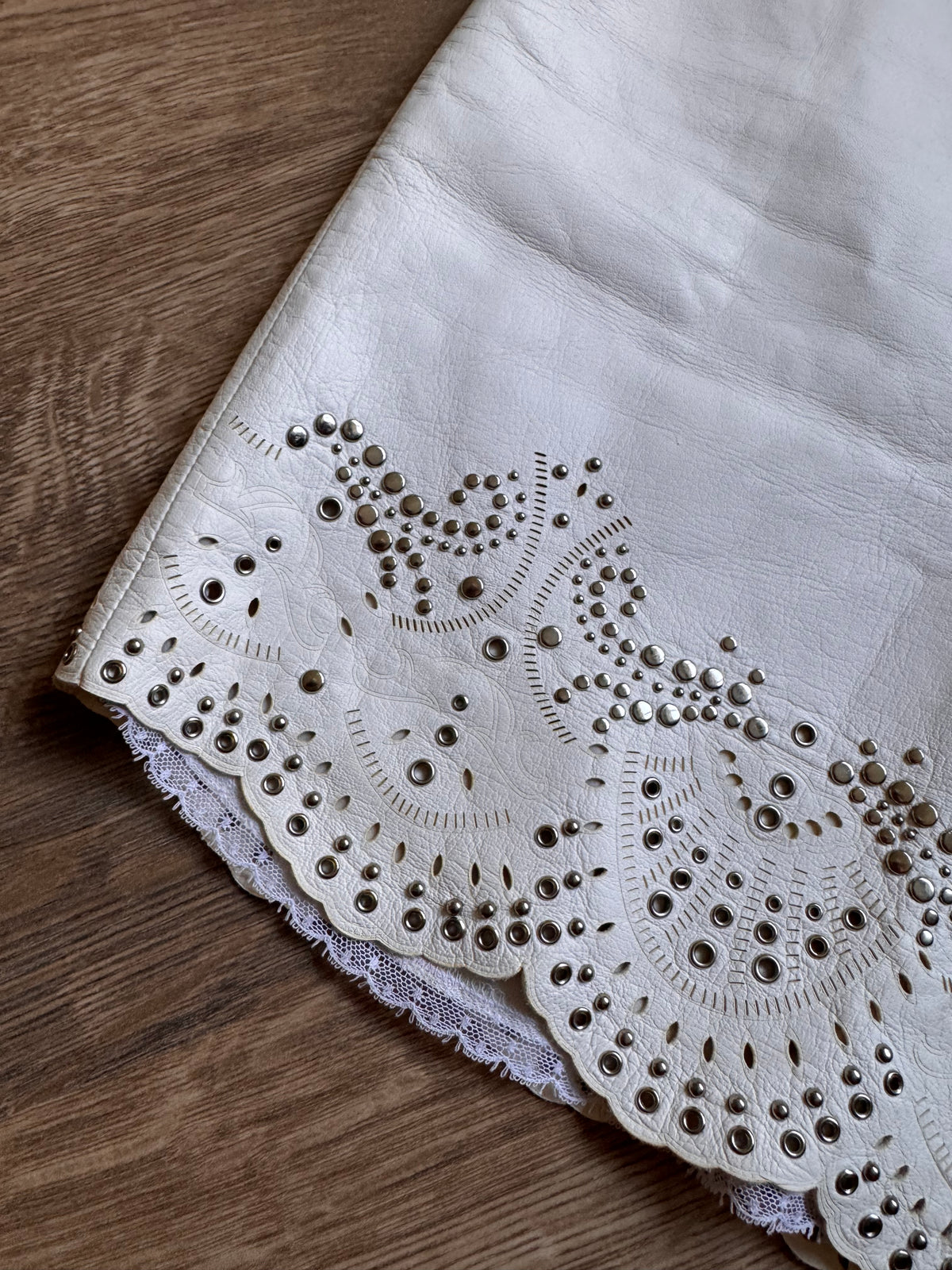 Roberto Cavalli 2000s Embellished Ivory Leather Mini Skirt — IT 38